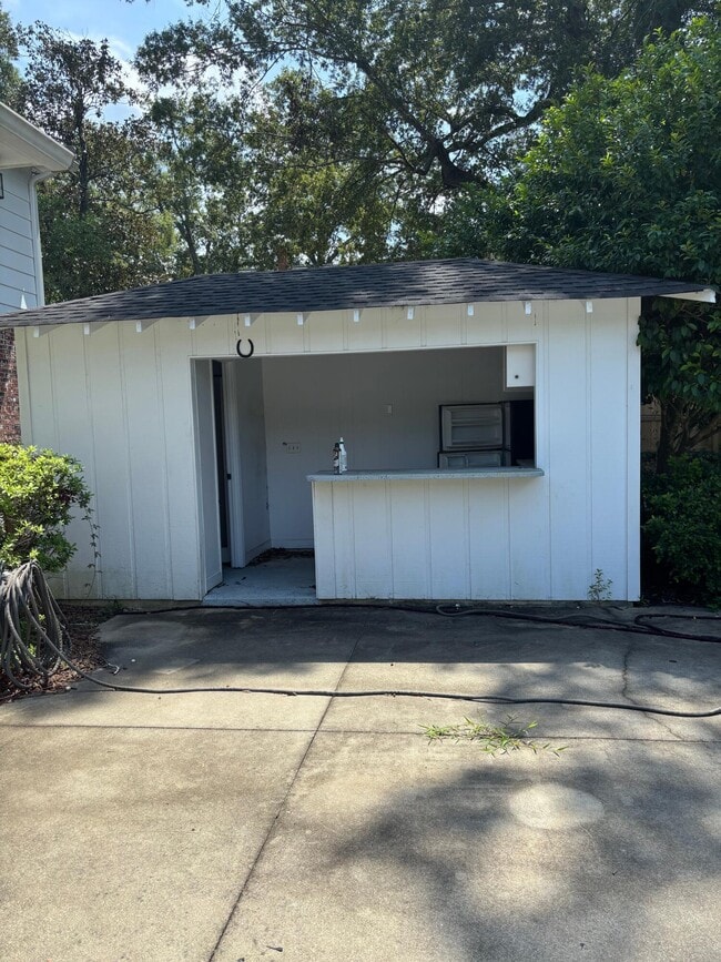 Building Photo - 1507 Broad St