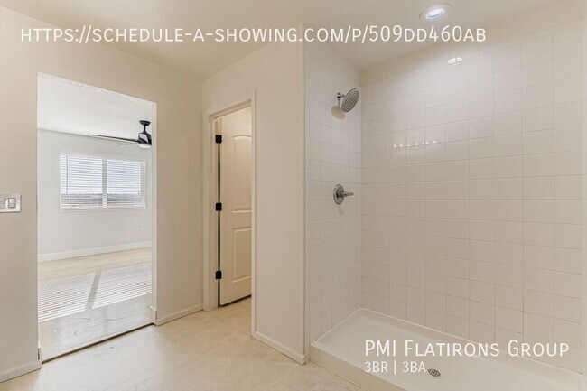 Building Photo - 5372 Warrior St