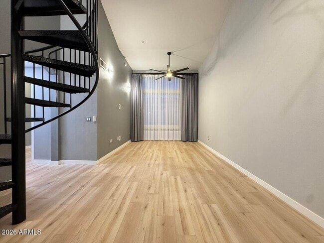 Building Photo - 1701 E Colter St