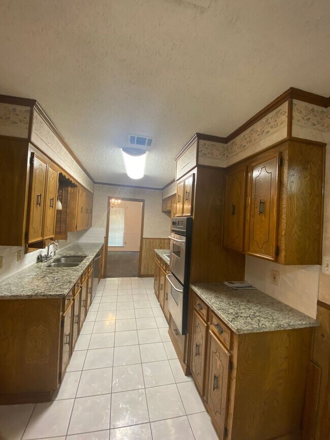 Building Photo - Brownlee Estates