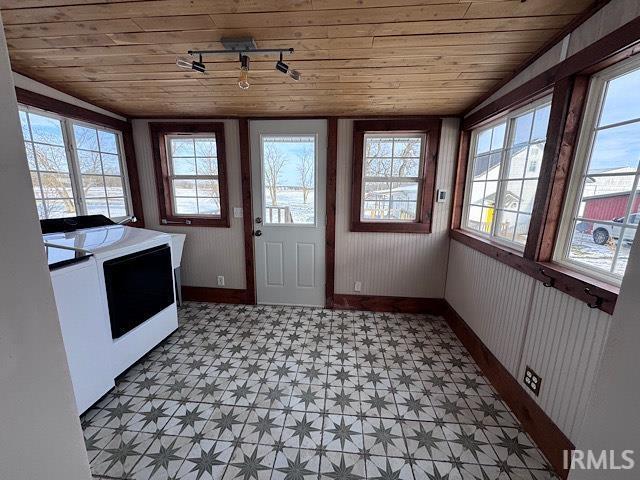 Building Photo - 5892 W 575 S