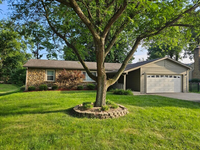 Front House - 569 Meadow Dr