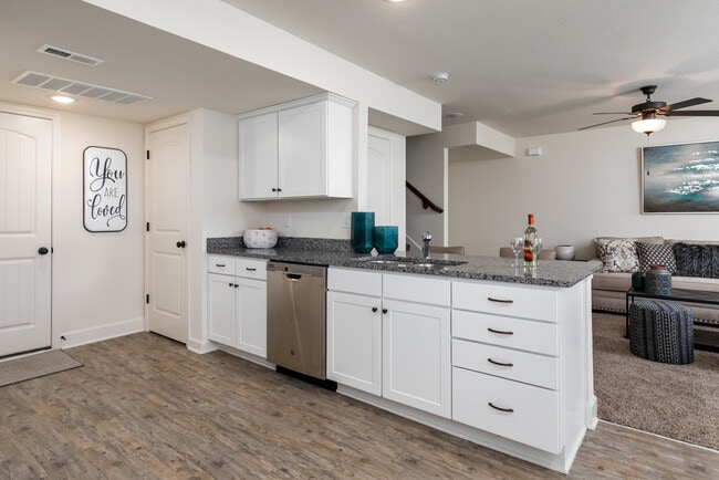 Building Photo - 413 NE 194 Terrace