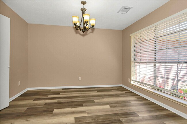 Building Photo - 8235 Alabaster Dr