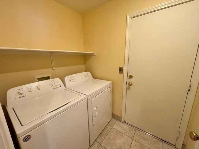 Building Photo - Beautiful single-story 3 bed, 2 bath home in gated Green Valley Ranch