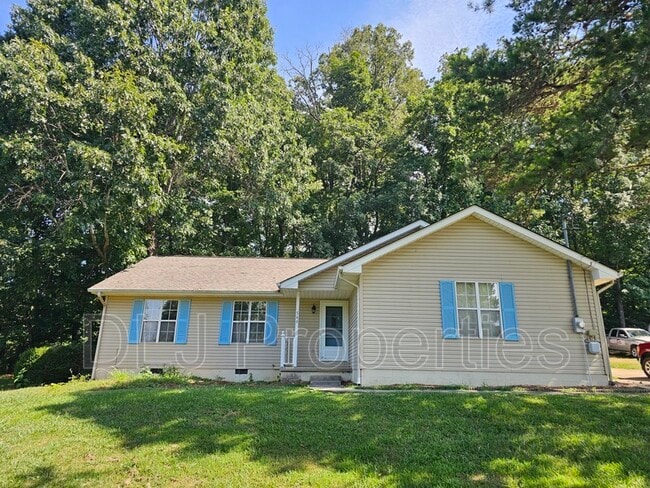Primary Photo - 546 Betty Lou Dr