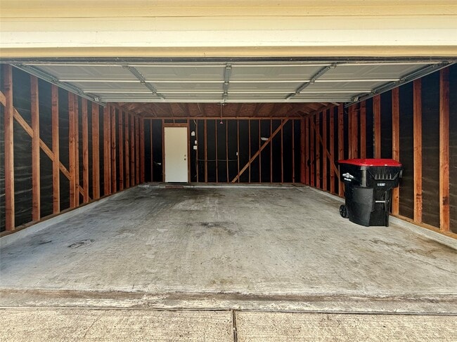 Building Photo - 10027 Farrell Dr