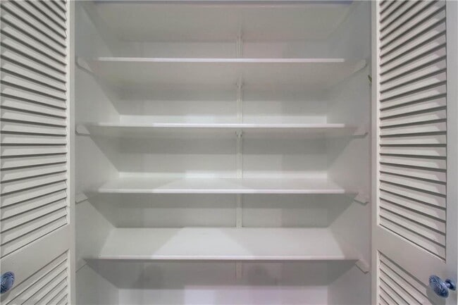 Building Photo - 1100 Emmitt Run