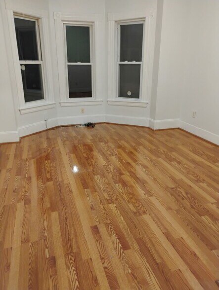 Living room - 3 Worcester St