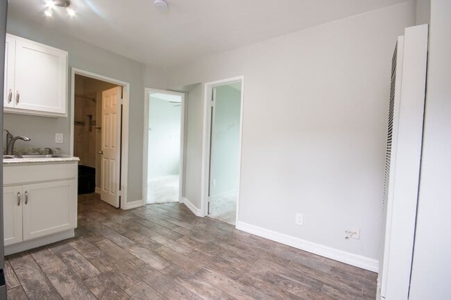 Building Photo - Charming All-Inclusive 1BR with Resort-Style Amenities