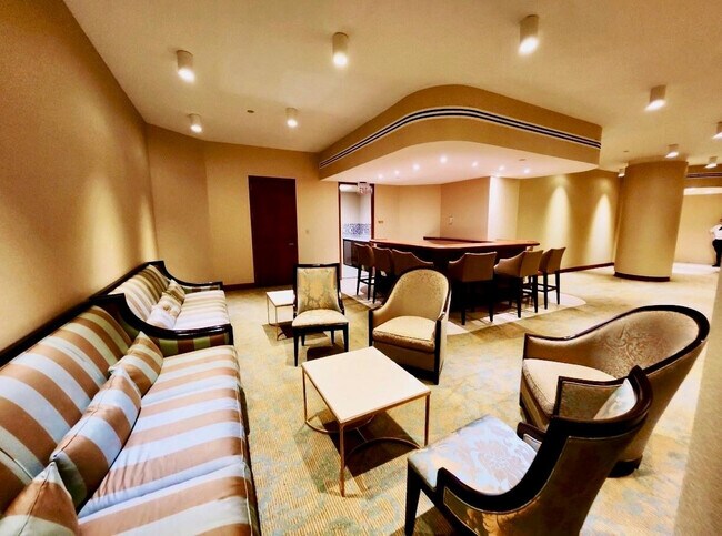 Building Photo - 19355 Turnberry Way