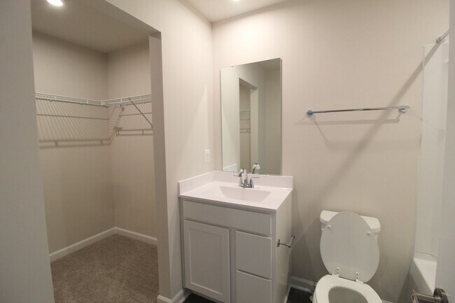 Building Photo - New construction tonwhome!