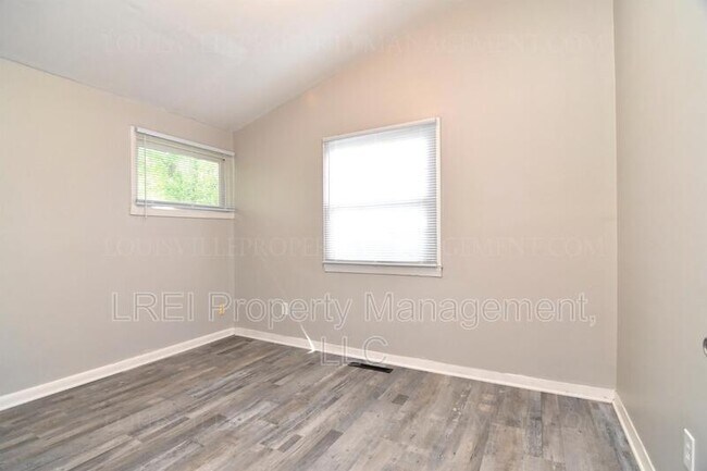 Building Photo - 5009 Delaware Dr