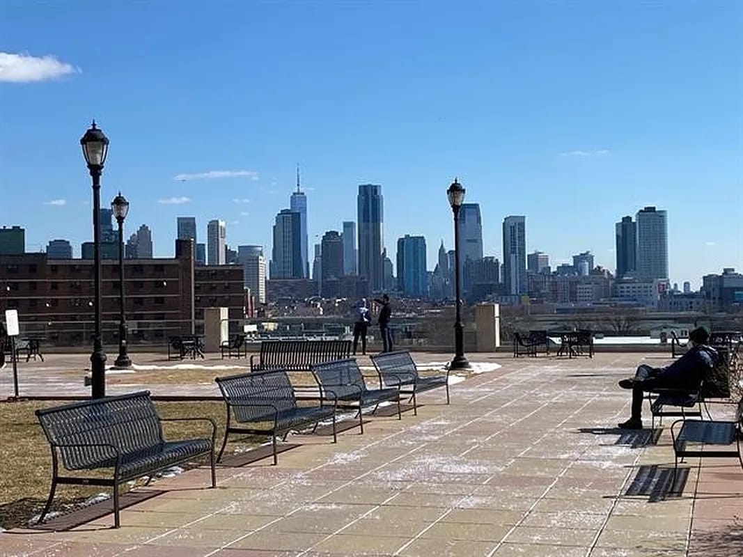 Building Photo - 4 Beacon Way