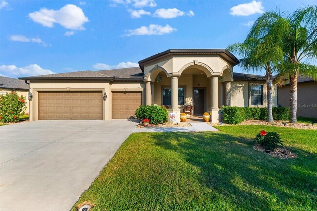 Building Photo - Gorgeous 4-Bedroom, 3-Bathroom Pool Home i...