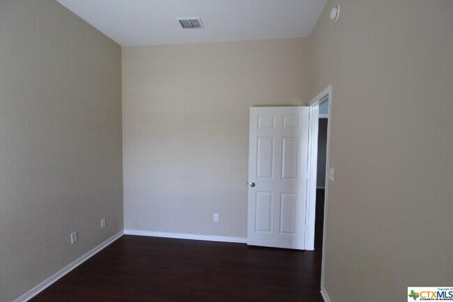 Building Photo - 2603 Jasmine Ln