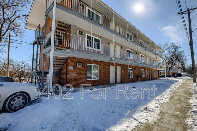Building Photo - 1015 N 47th Ave