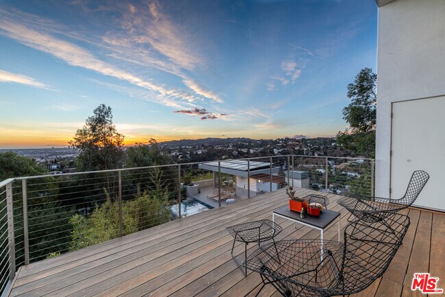 Building Photo - 2511 Wild Oak Dr