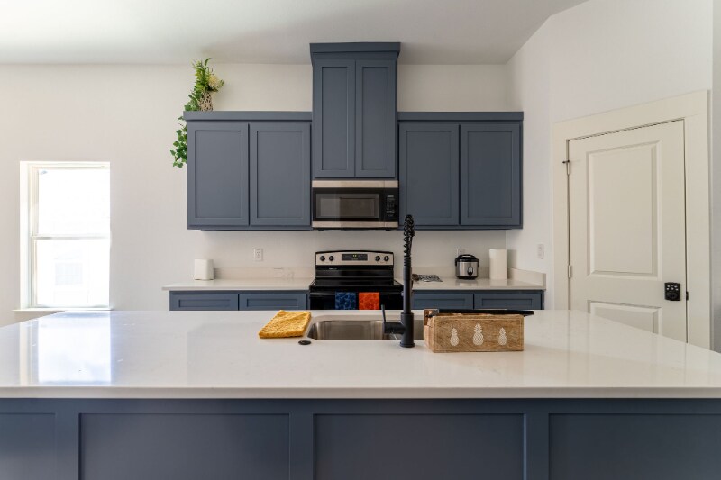 Building Photo - 5904 Farnsworth Ave