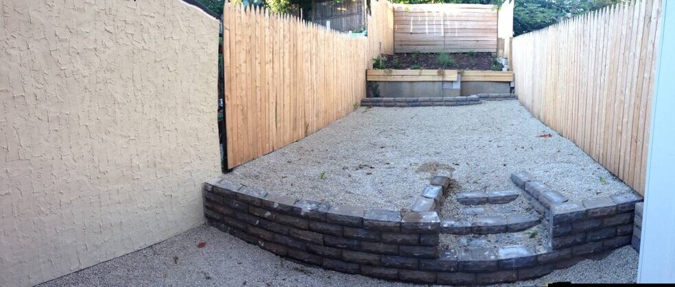 Backyard - 2911 Poplar St