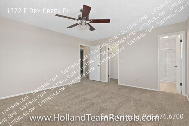 Building Photo - 1372 E Dry Creek Pl