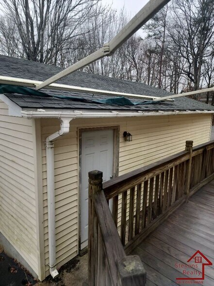 Building Photo - 702 Turkey Scratch Rd