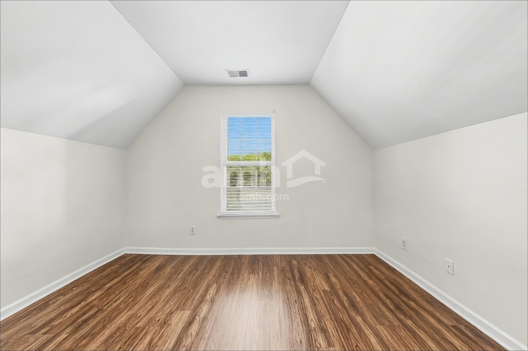 Building Photo - 7940 Ebony Rd