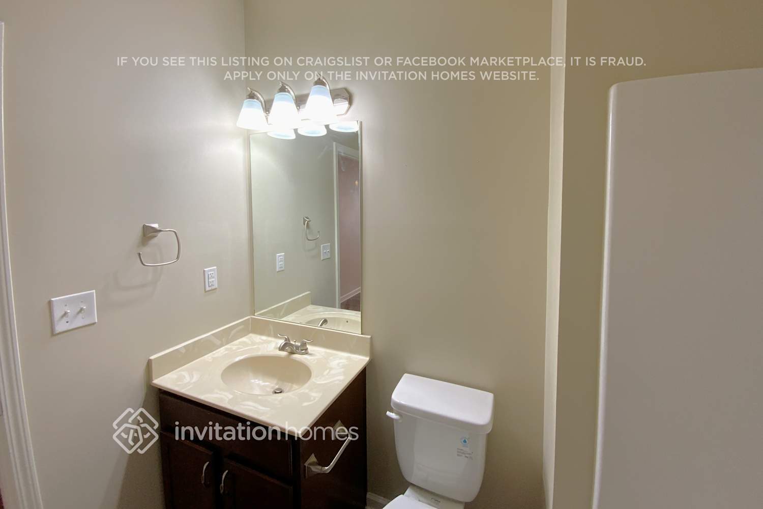 Building Photo - 1833 Crandon Ct