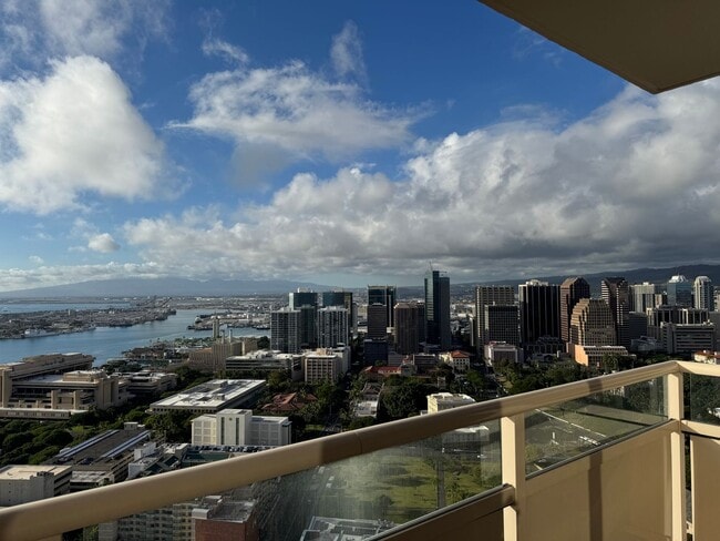 Primary Photo - Immaculate Contemporary Living in Kaka‘ako- 2 bedroom, 2 bathroom, 1 covered parking stall, and I...