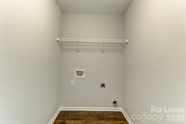 Building Photo - 524 Stillgreen Ln