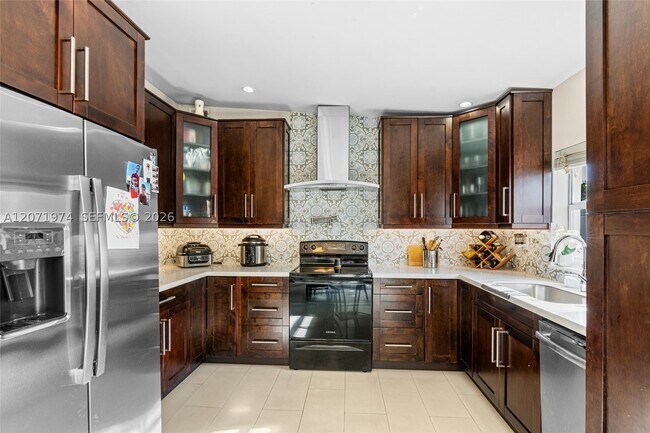 Building Photo - 3010 SW 103rd Pl