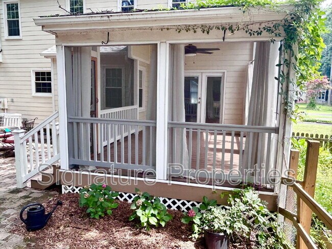 Building Photo - 11224 Church Grove Ct