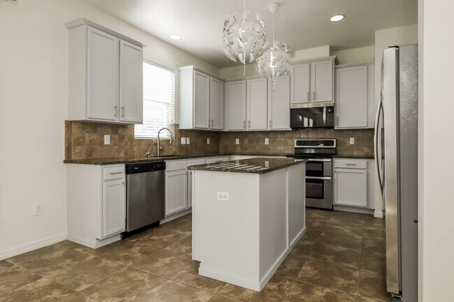 Building Photo - 5594 Angelonia Terrace