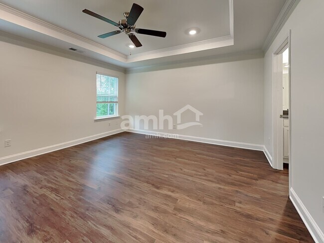 Building Photo - 605 Rivermist Dr