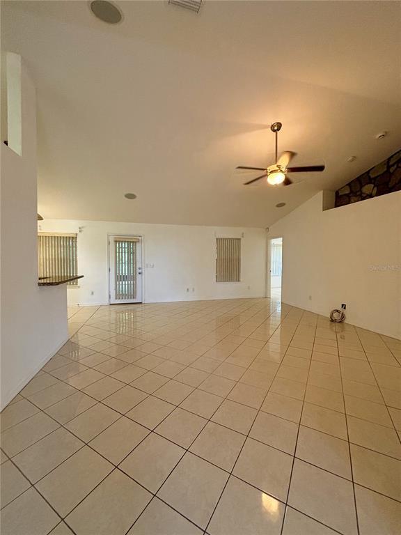 Building Photo - 4 Bud Hollow Dr