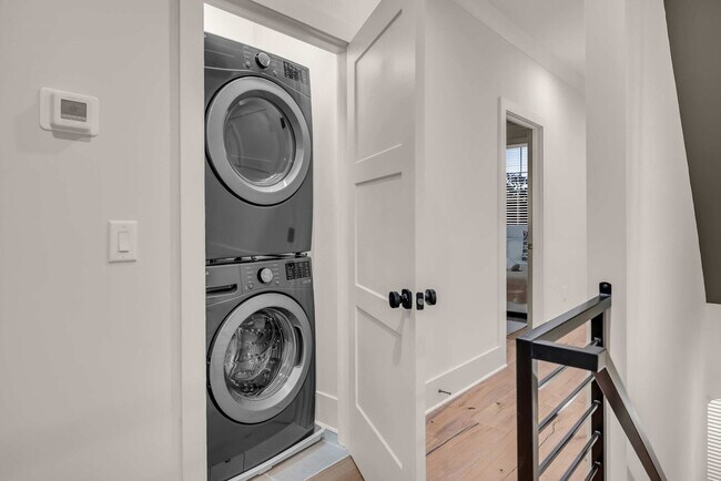 Building Photo - 1701 Portland Ave