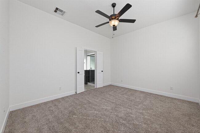 Building Photo - 177 Hidden Peak Dr