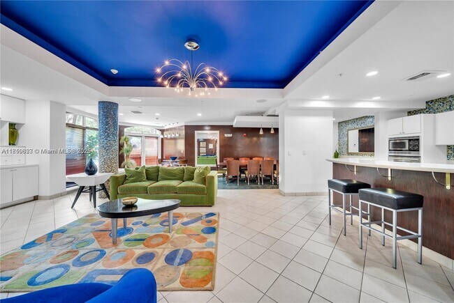 Building Photo - 6001 SW 70th St