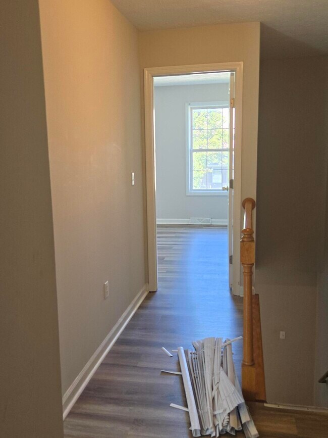 Building Photo - 125 Woods Trail