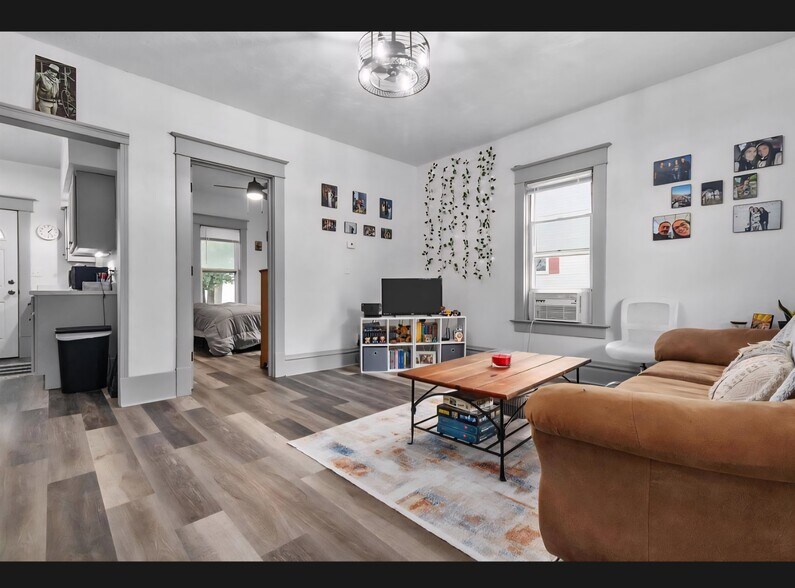 Building Photo - 129 Park Ave