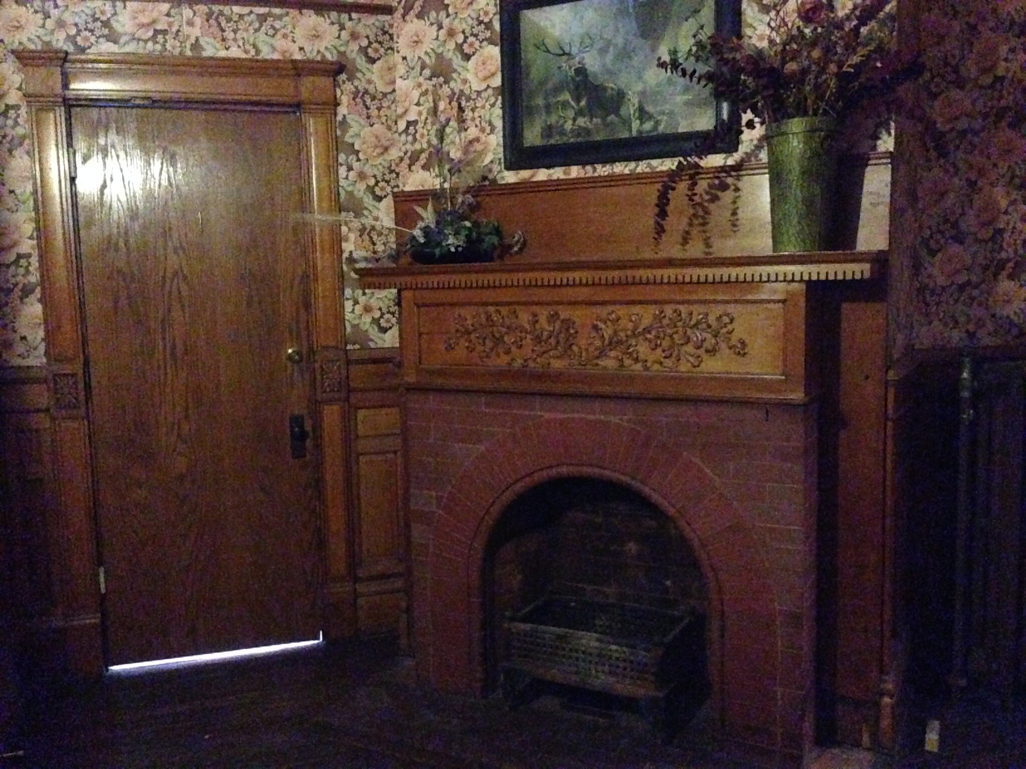 Building Photo - 802 Grand Ave