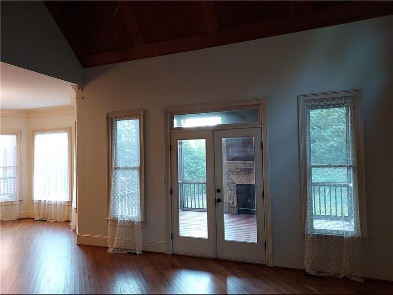 Building Photo - 3930 Carissa Trce