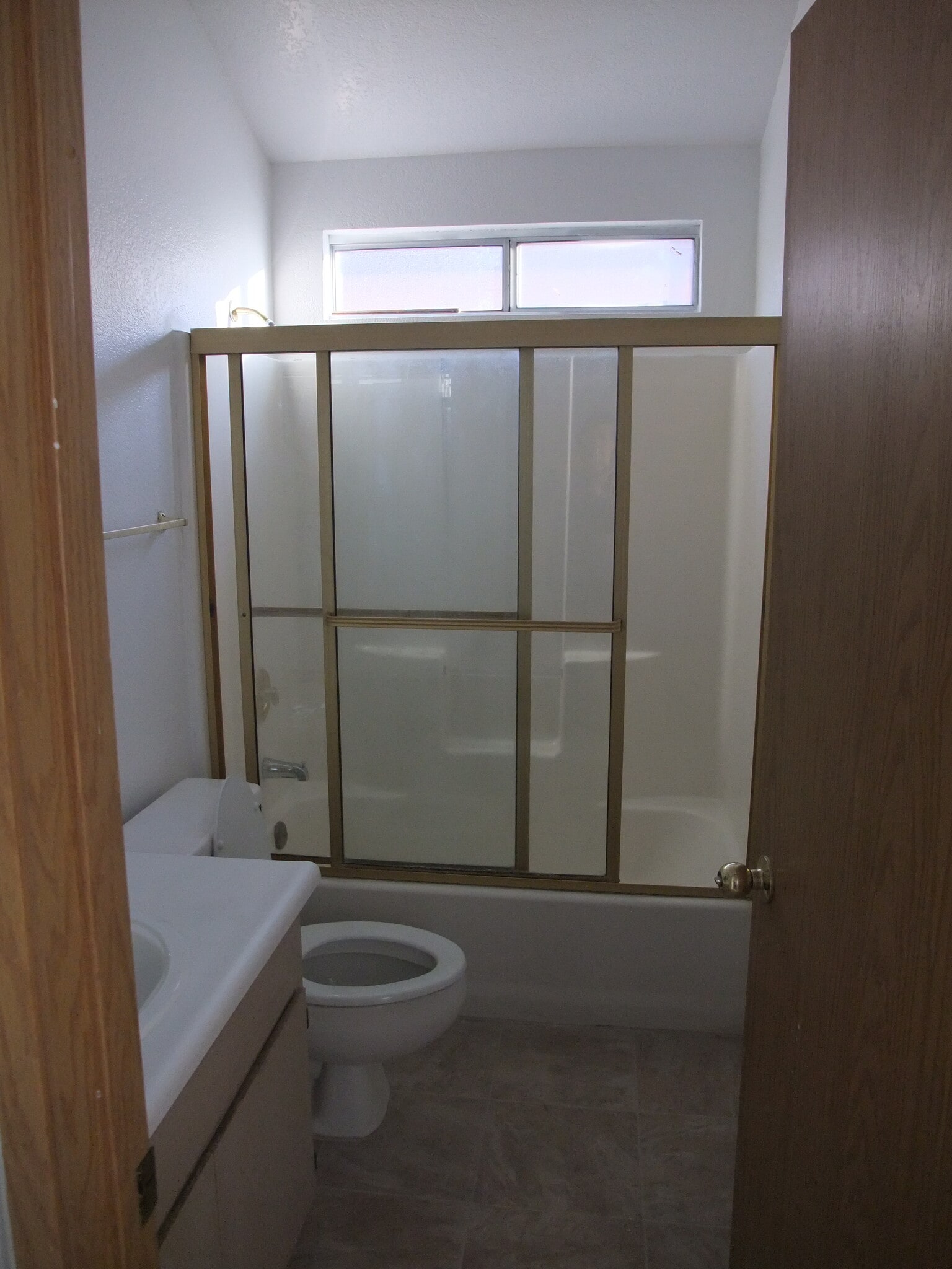 bathroom 2 - 419 S Tonopah Dr