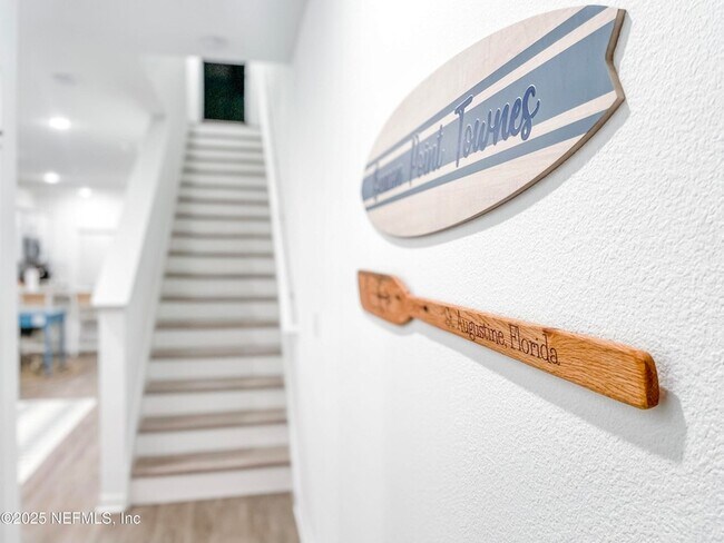 Building Photo - 36 Soria Dr