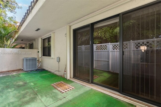 Building Photo - 3139 Coral Ridge Dr