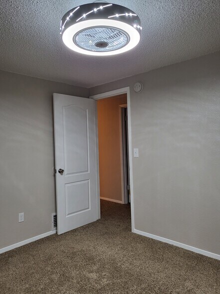 Building Photo - 5155 Quinella Ct