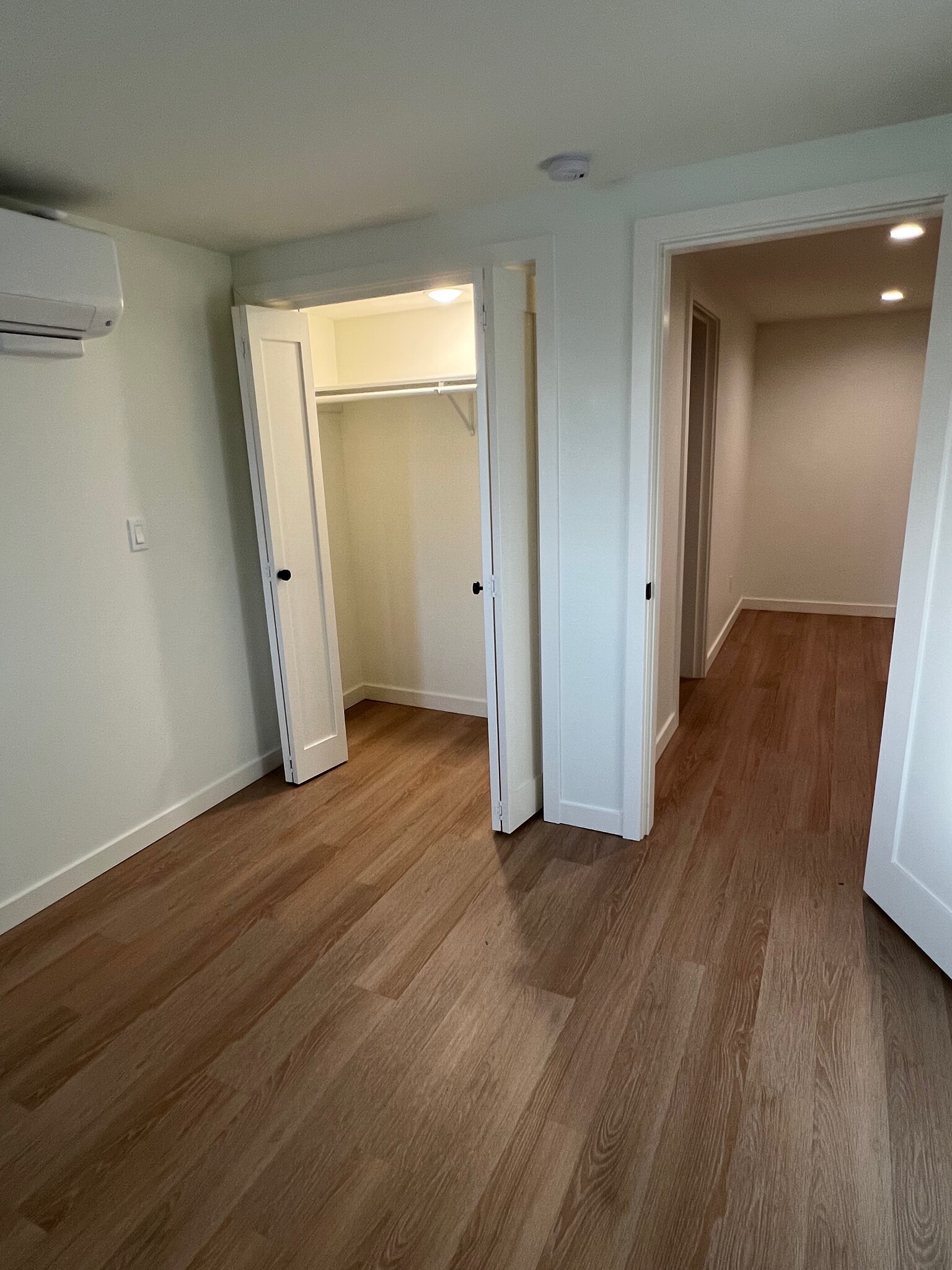 Convenient bedroom closet with double doors for easy access - 522 Lee St