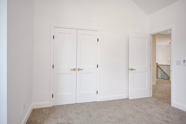 Building Photo - 412 Riley Ln