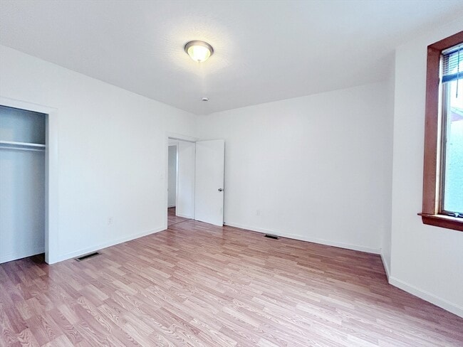 Building Photo - 40 Spring Garden St