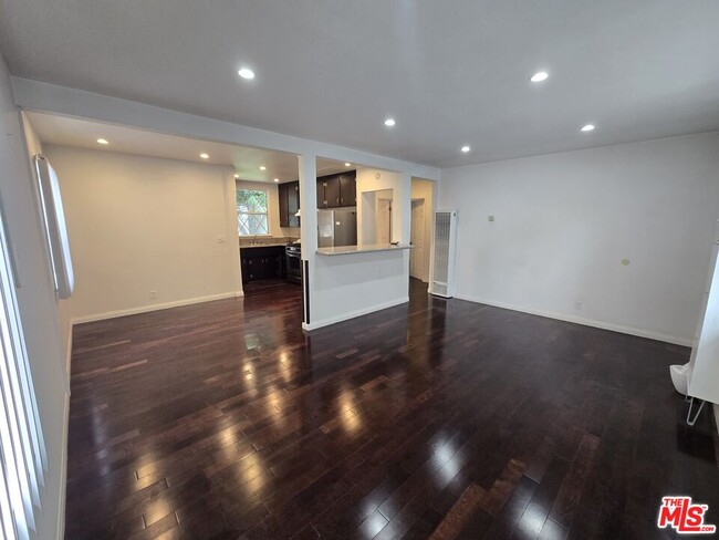 Building Photo - 14758 Lemay St